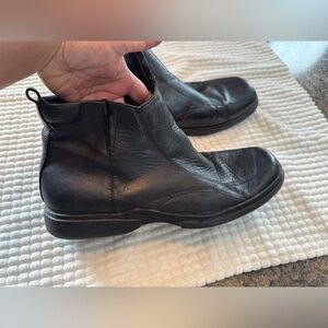 Clark's Men's Black Leather Ankle Boots side zipper Size 10 US